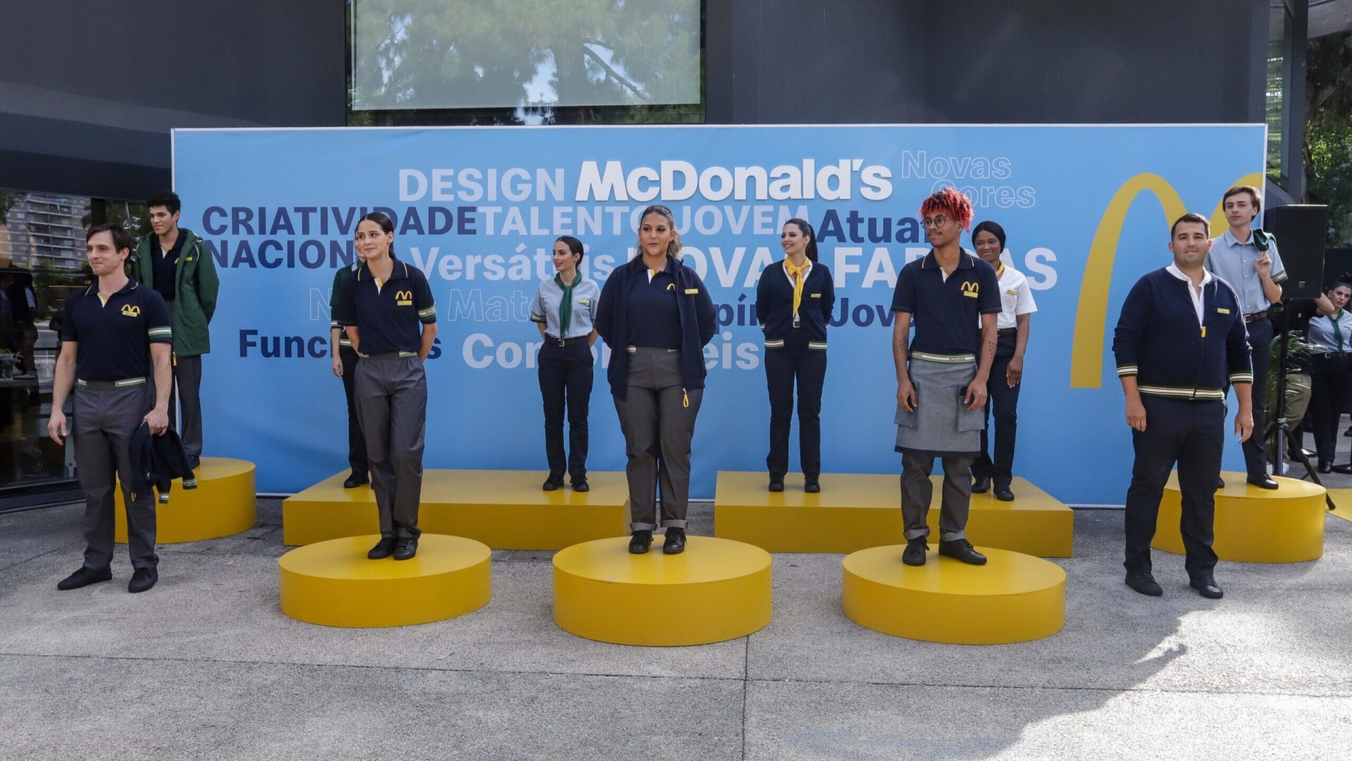 McDonald’s Portugal apresenta as novas fardas dos colaboradores, fabricadas no HR Group